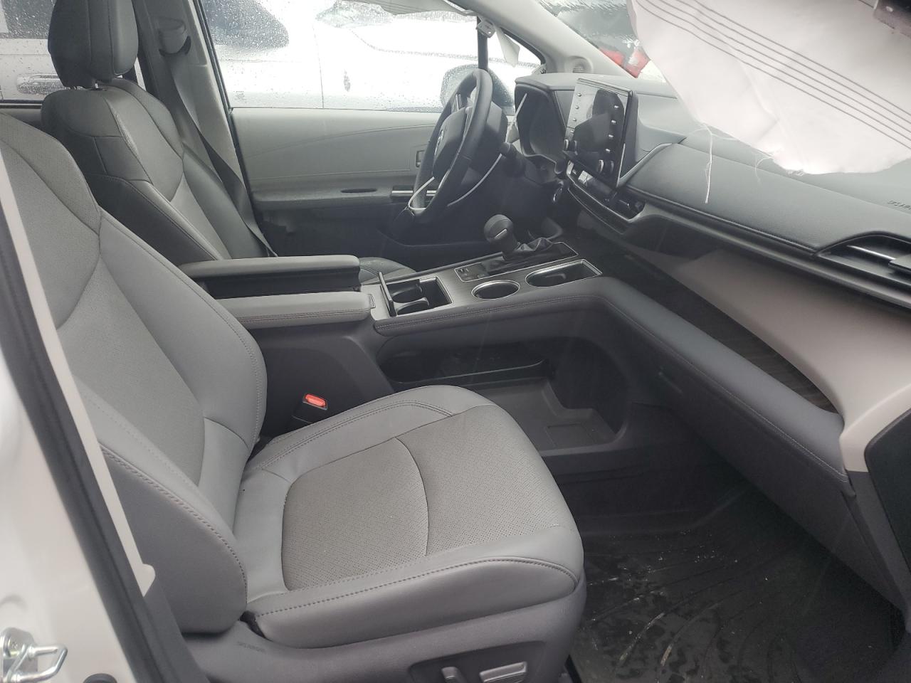 Lot #3302766464 2021 TOYOTA SIENNA LIMITED