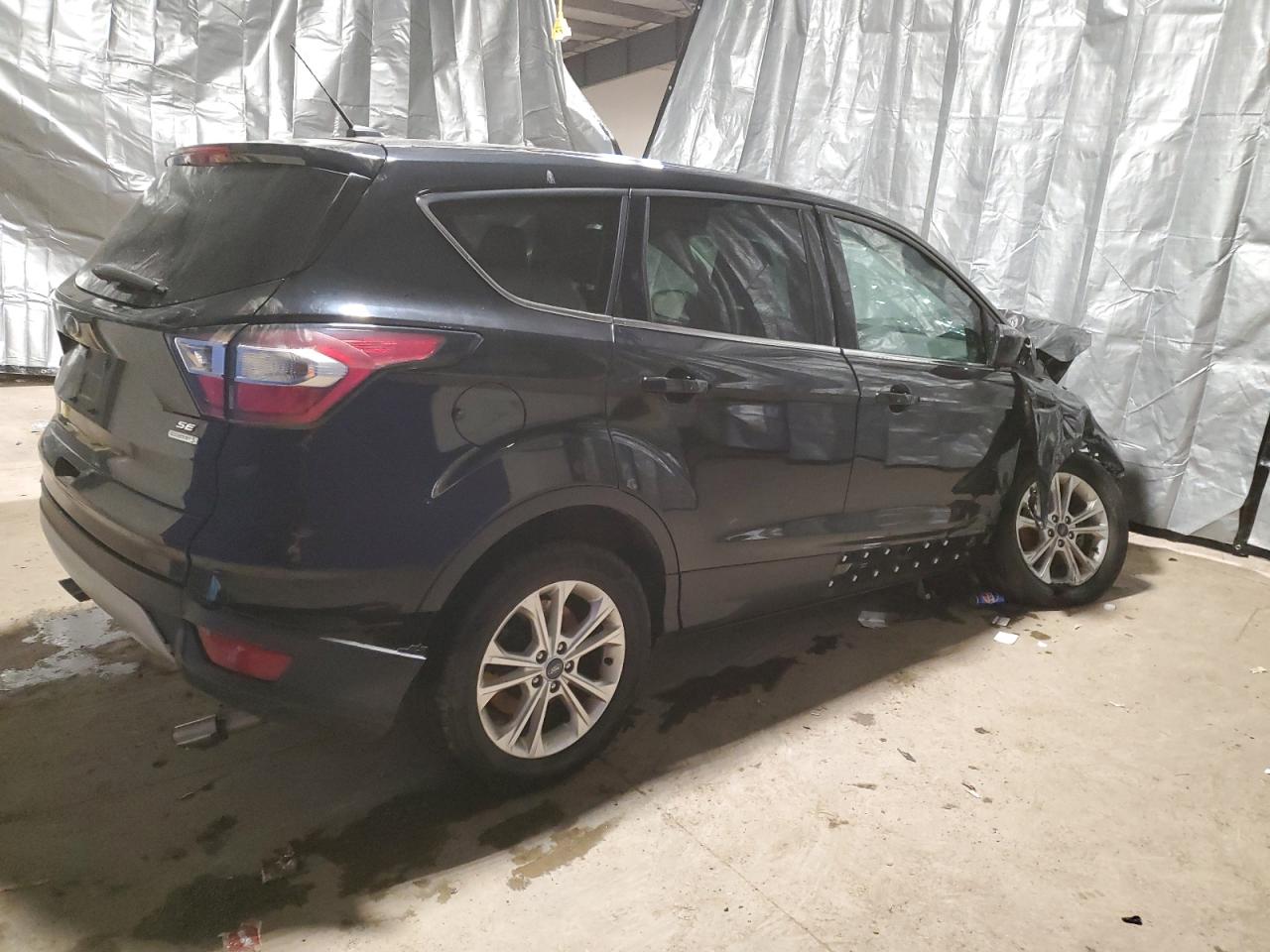 1FMCU0GD5HUE89117 2017 Ford Escape Se