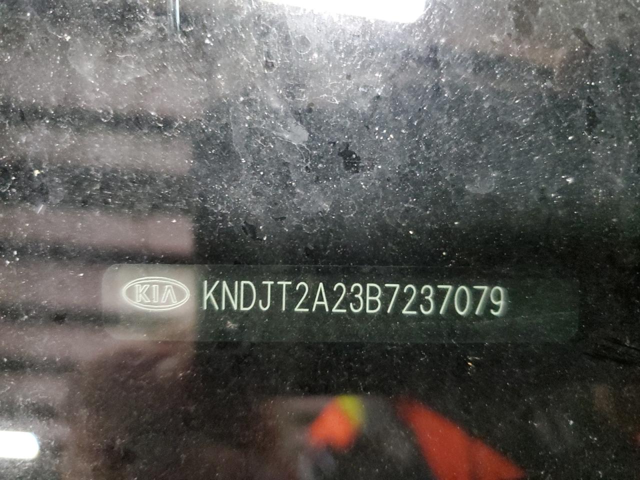 KNDJT2A23B7237079 2011 Kia Soul +