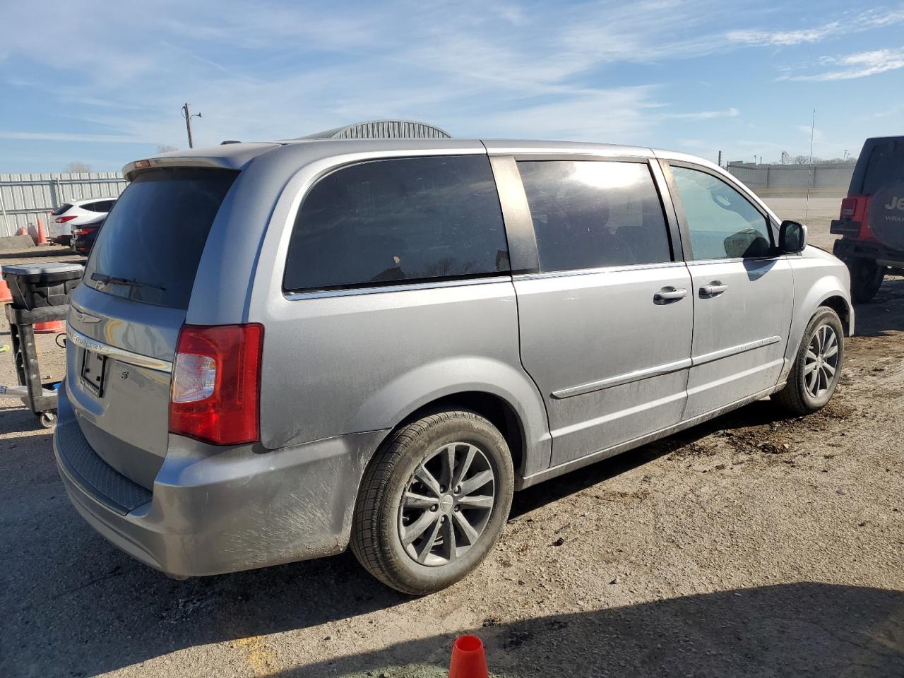 2C4RC1HG8FR655737 2015 Chrysler Town & Country S