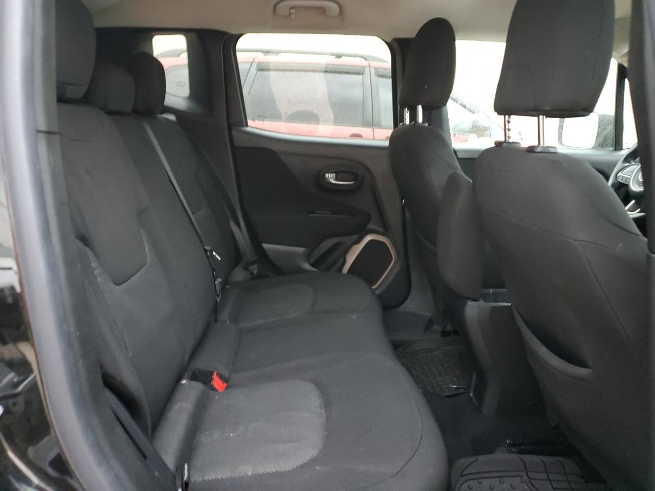 ZACCJABT7FPC13988 2015 Jeep Renegade Latitude