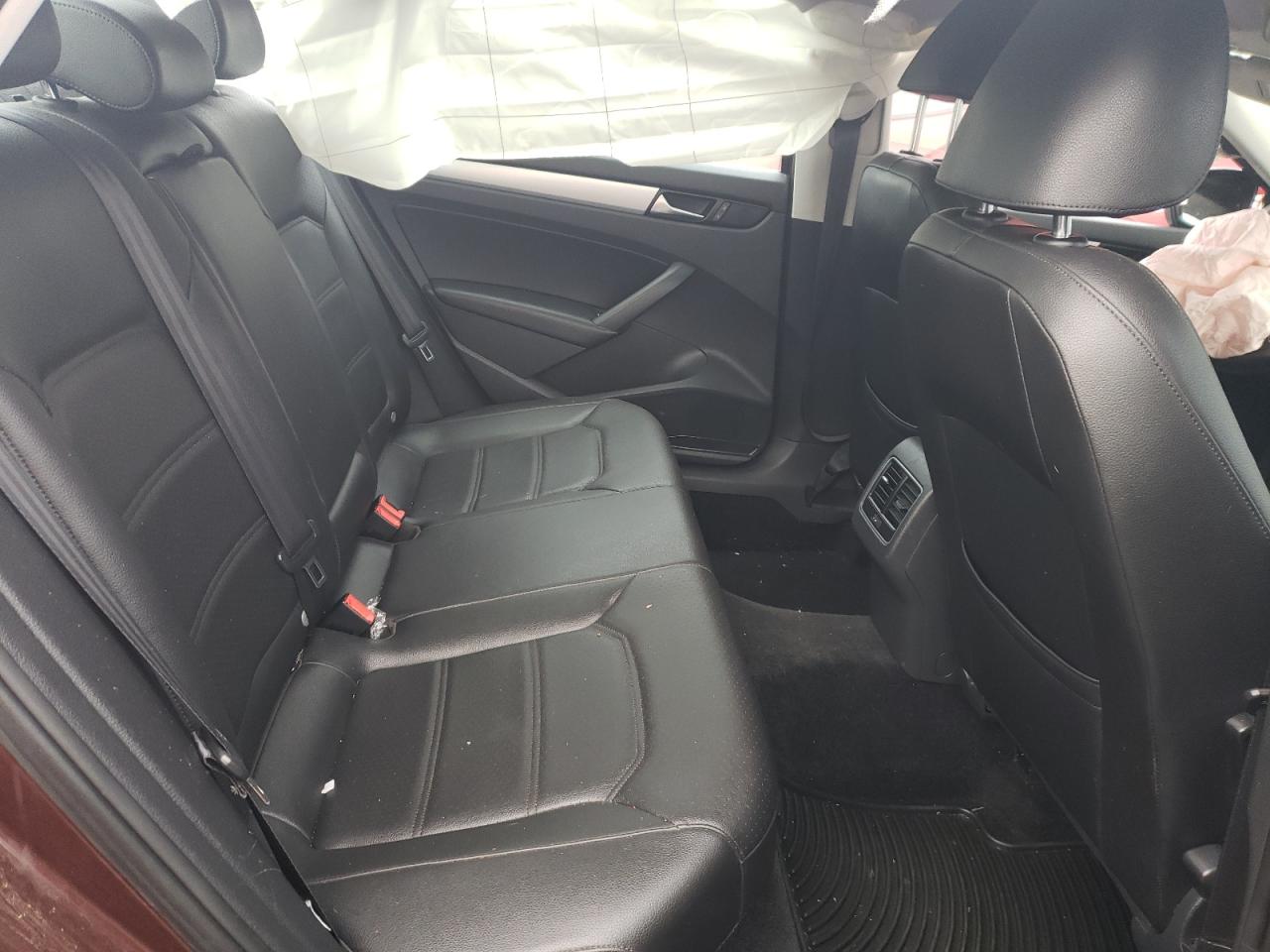 1VWBP7A36DC118240 2013 Volkswagen Passat Se