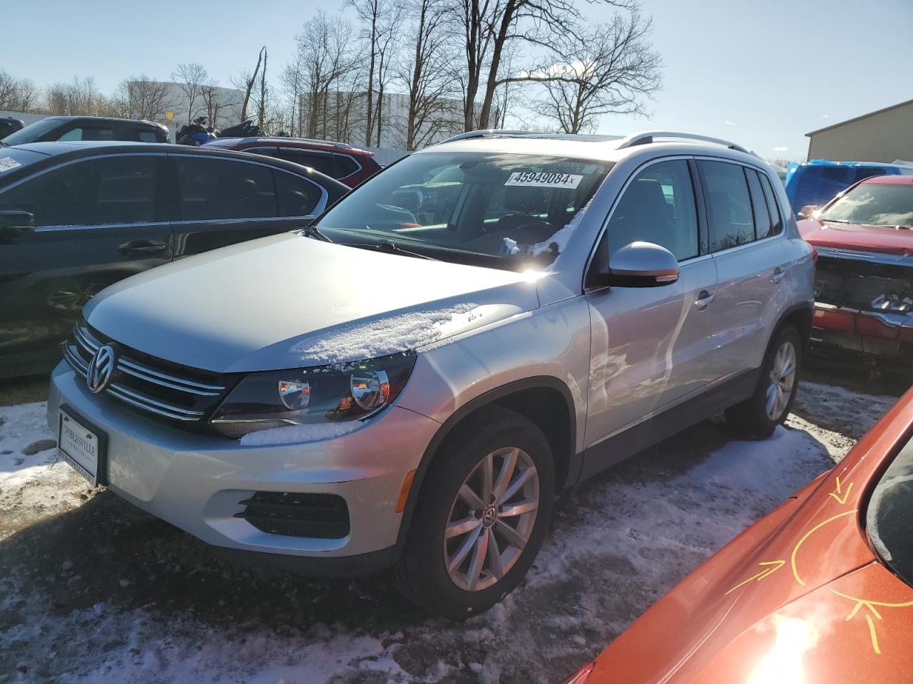 2017 Volkswagen Tiguan Wolfsburg vin: WVGRV7AX2HK015625