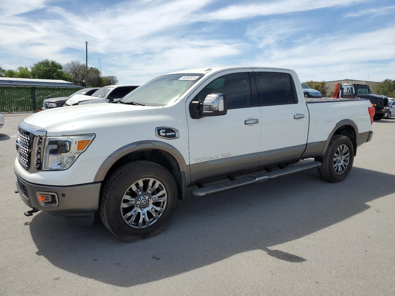 1N6BA1F44HN509333 2017 Nissan Titan Xd Sl