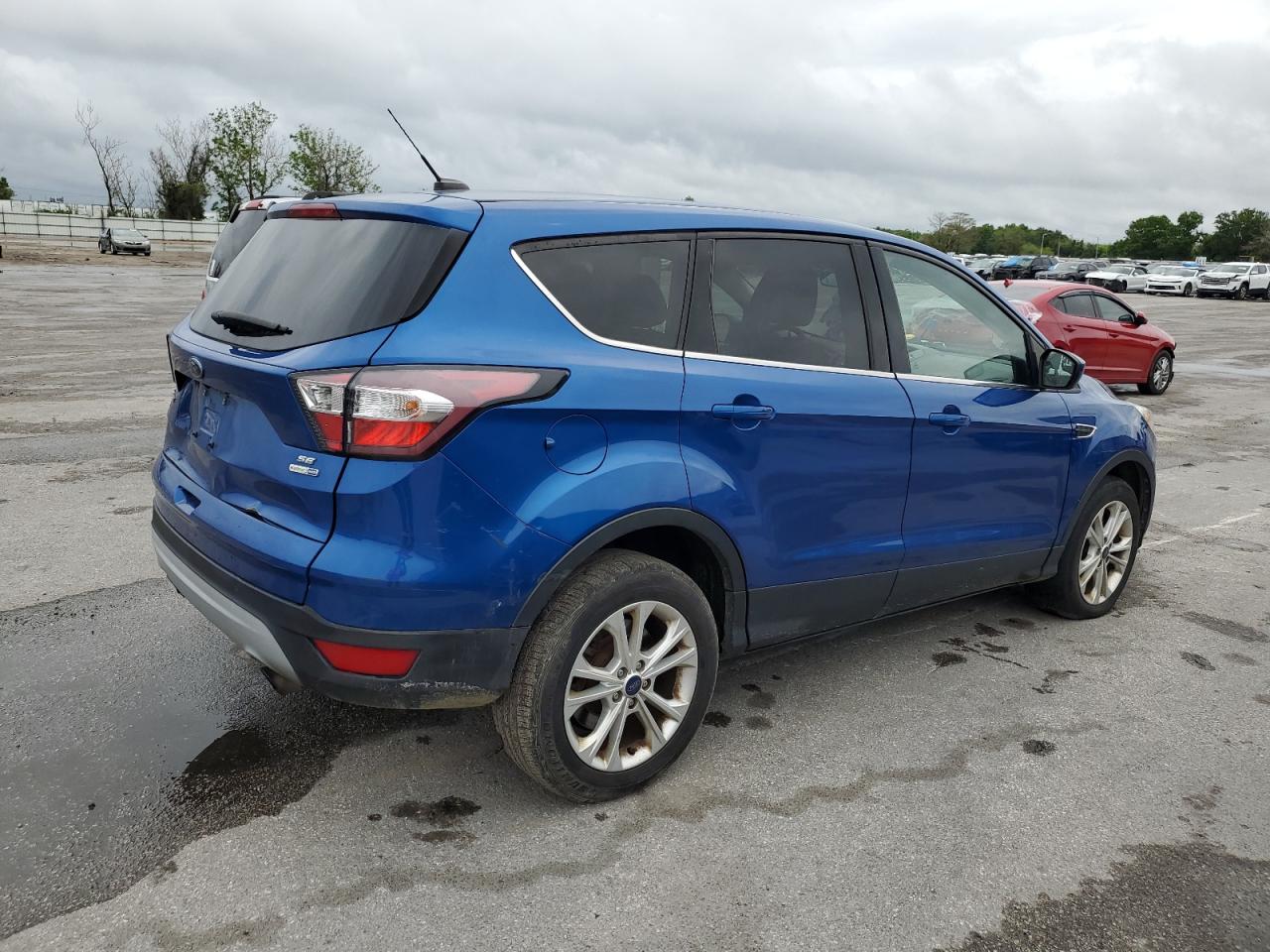 Lot #2437897081 2017 FORD ESCAPE SE