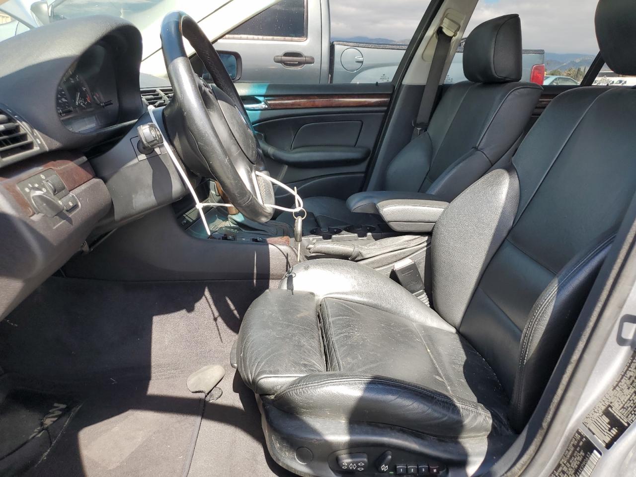 wbaaz33444kp90632 WBAAZ33444KP90632 2004 BMW 325 Is Sulev