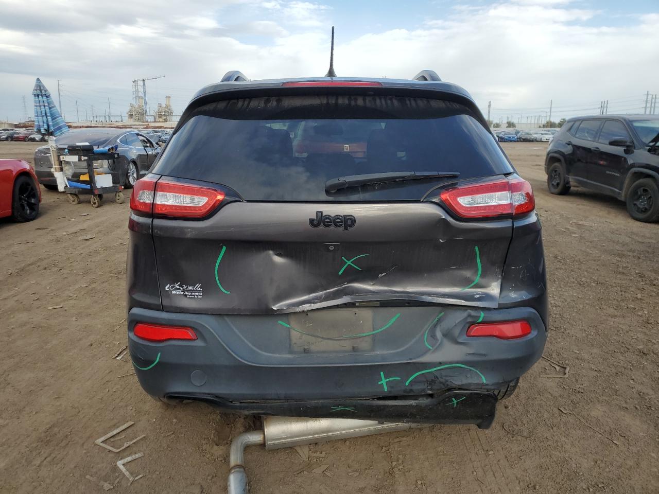 1C4PJLCB8JD540006 2018 Jeep Cherokee Latitude