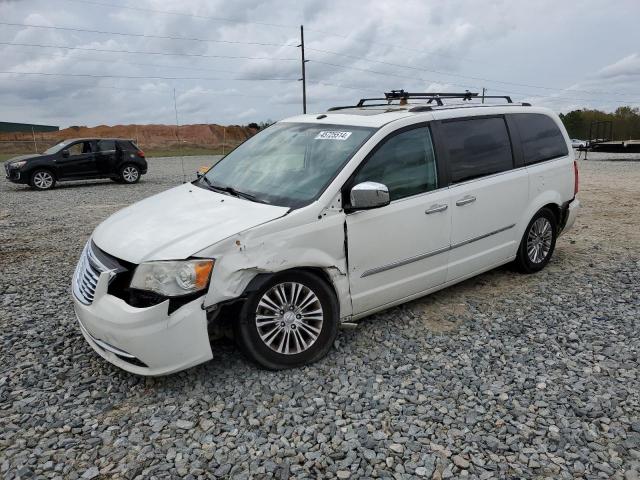 Lot #2436132785 2011 CHRYSLER TOWN & COU salvage car