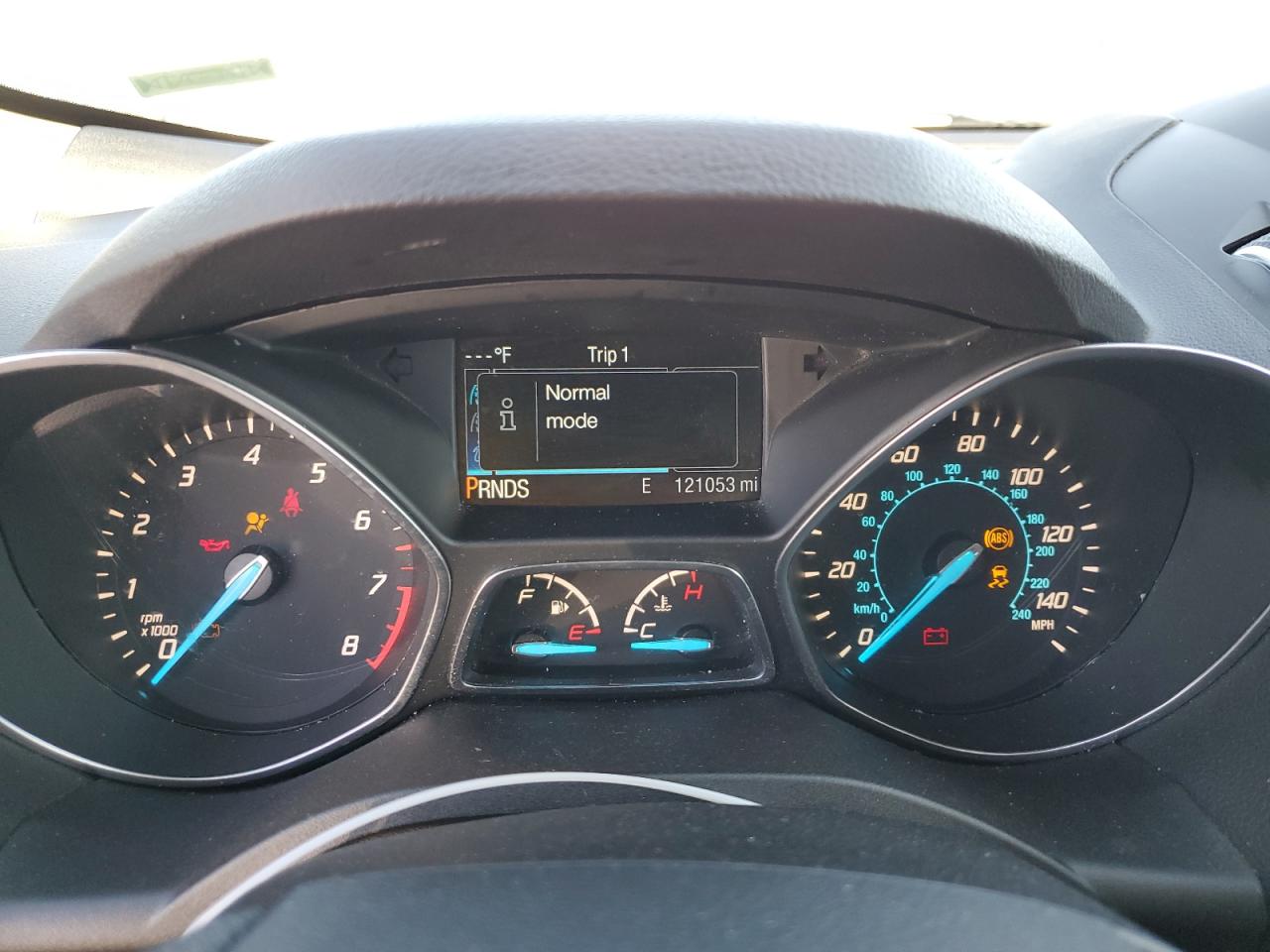 1FMCU0GX8FUA24323 2015 Ford Escape Se