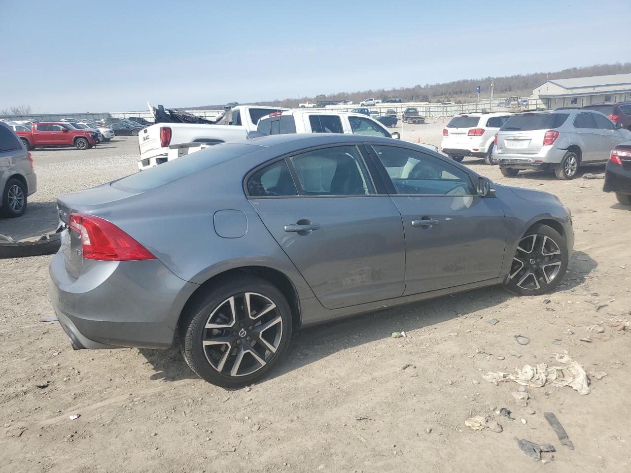 2017 Volvo S60 vin: YV126MFL1H2420389