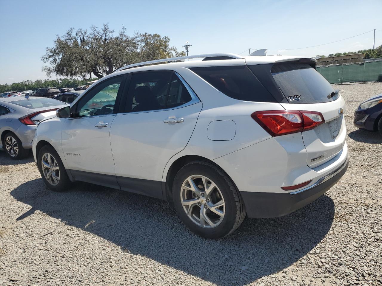 2GNAXMEV2J6296960 2018 Chevrolet Equinox Premier