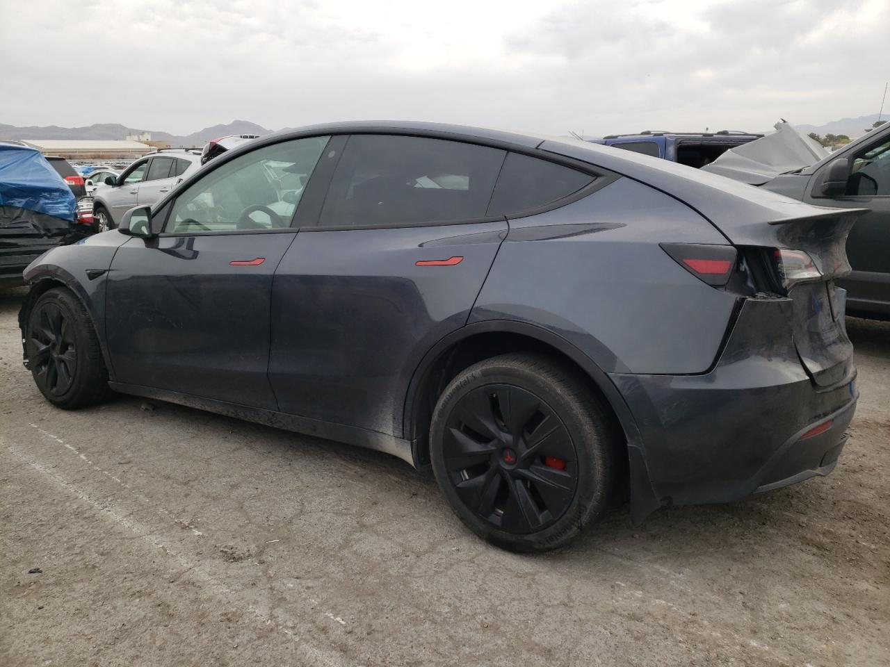 7SAYGDEF3NF408393 2022 Tesla Model Y