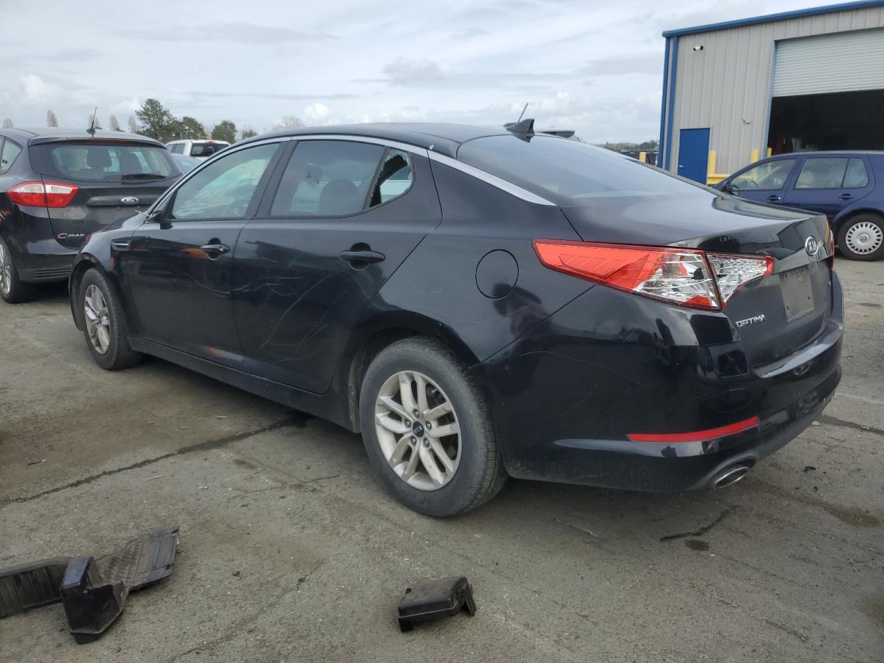 KNAGM4A77B5167755 2011 Kia Optima Lx