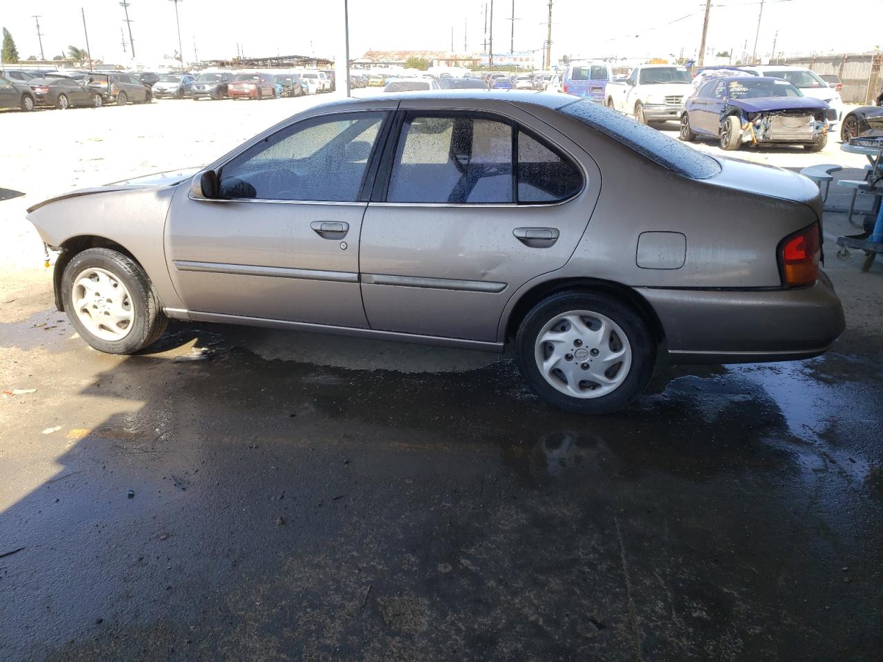 1N4DL01D5XC108347 1999 Nissan Altima Xe