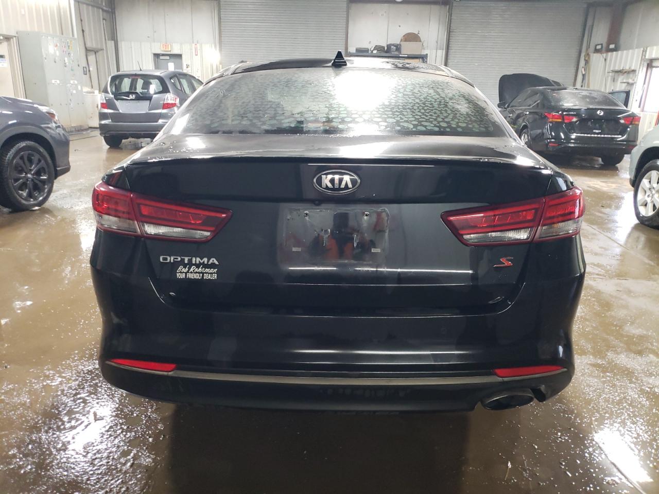 5XXGT4L31JG225143 2018 Kia Optima Lx
