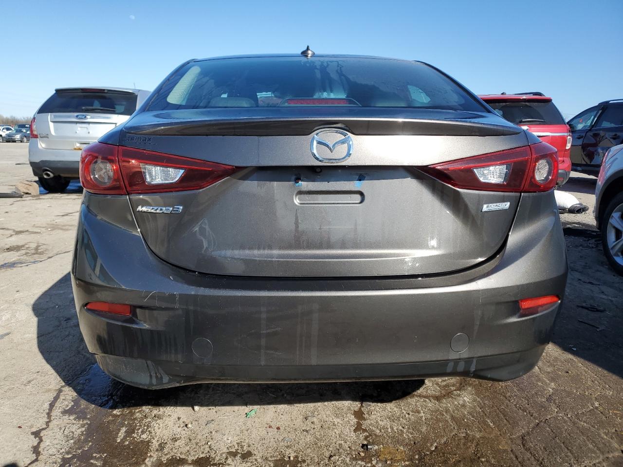 3MZBN1V32JM164297 2018 Mazda 3 Touring