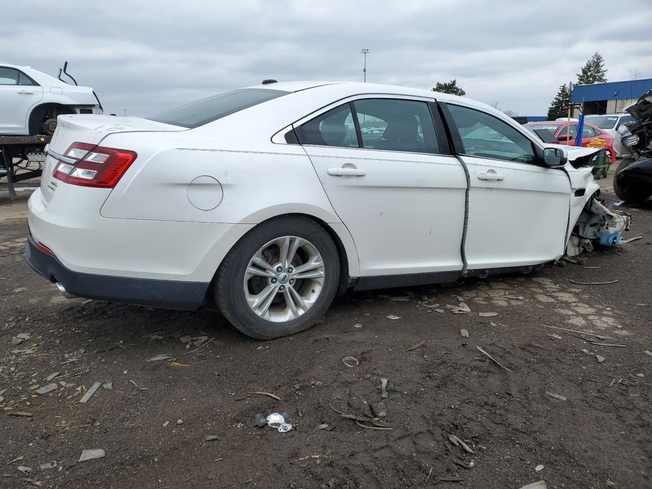 1FAHP2E88DG206081 2013 Ford Taurus Sel