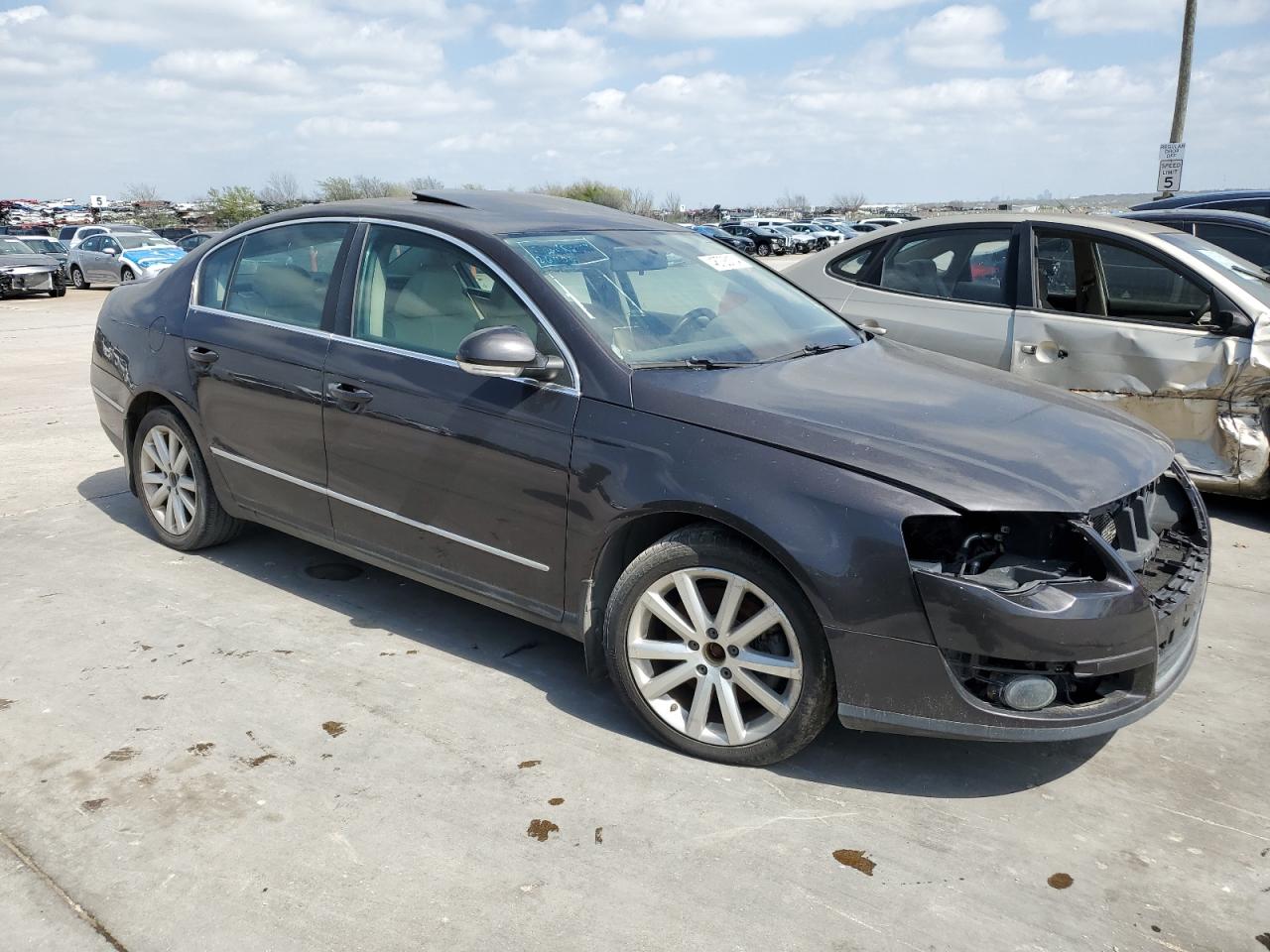 WVWJM7AN5AE136589 2010 Volkswagen Passat Komfort