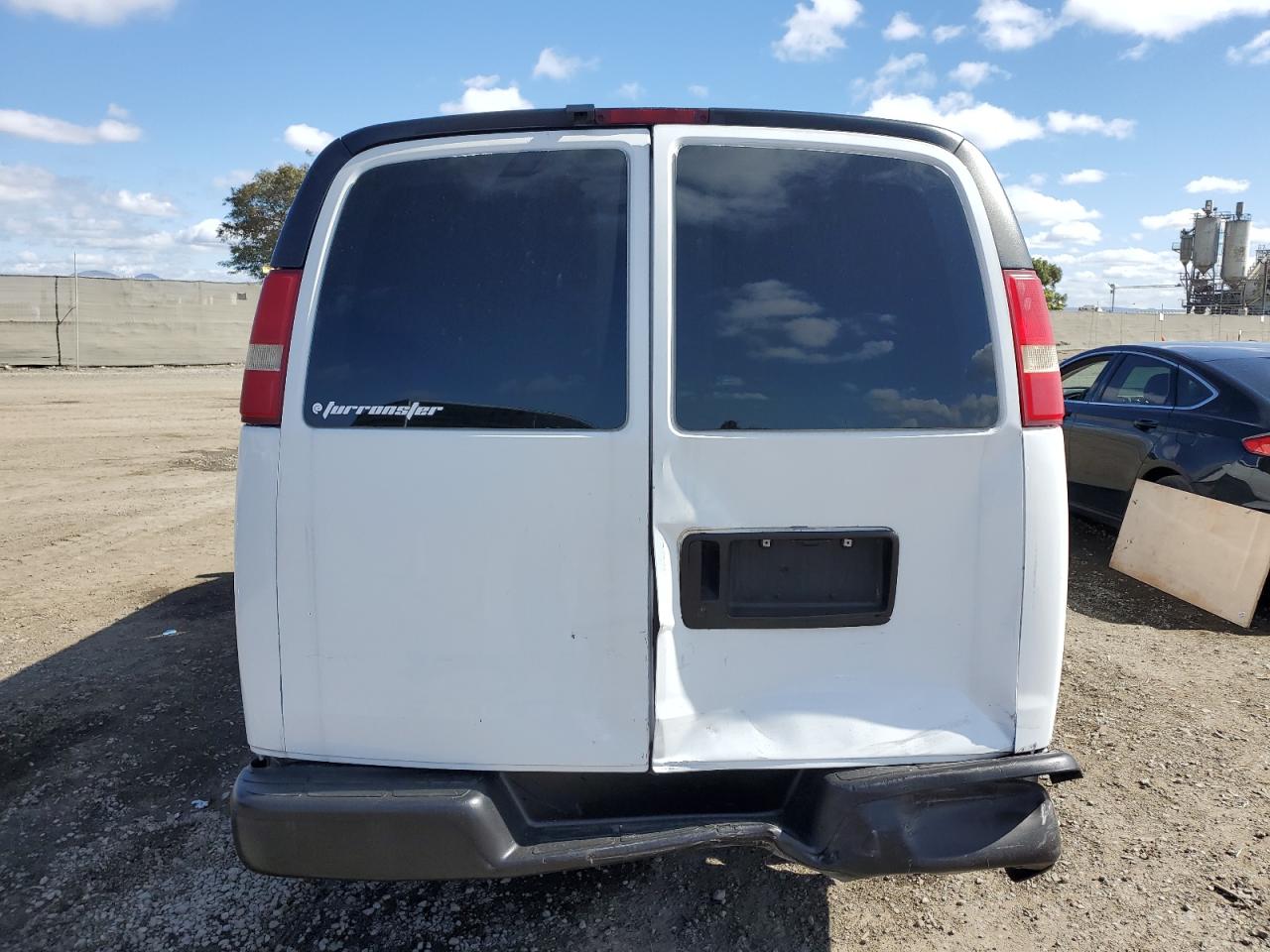 1GCEG15X751130128 2005 Chevrolet Express G1500