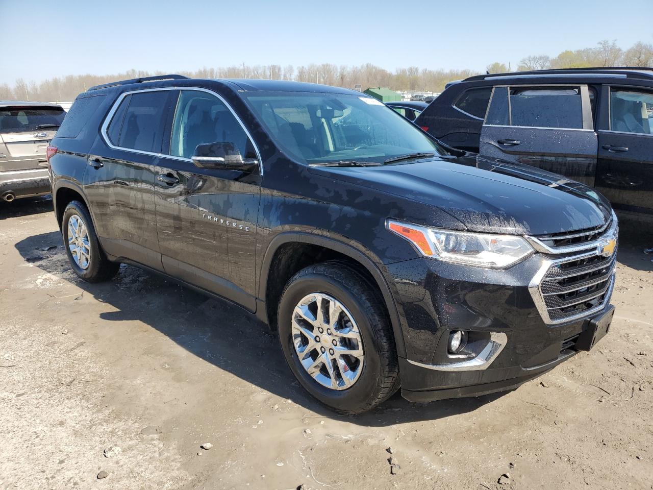 1GNERGKW6KJ100940 2019 Chevrolet Traverse Lt