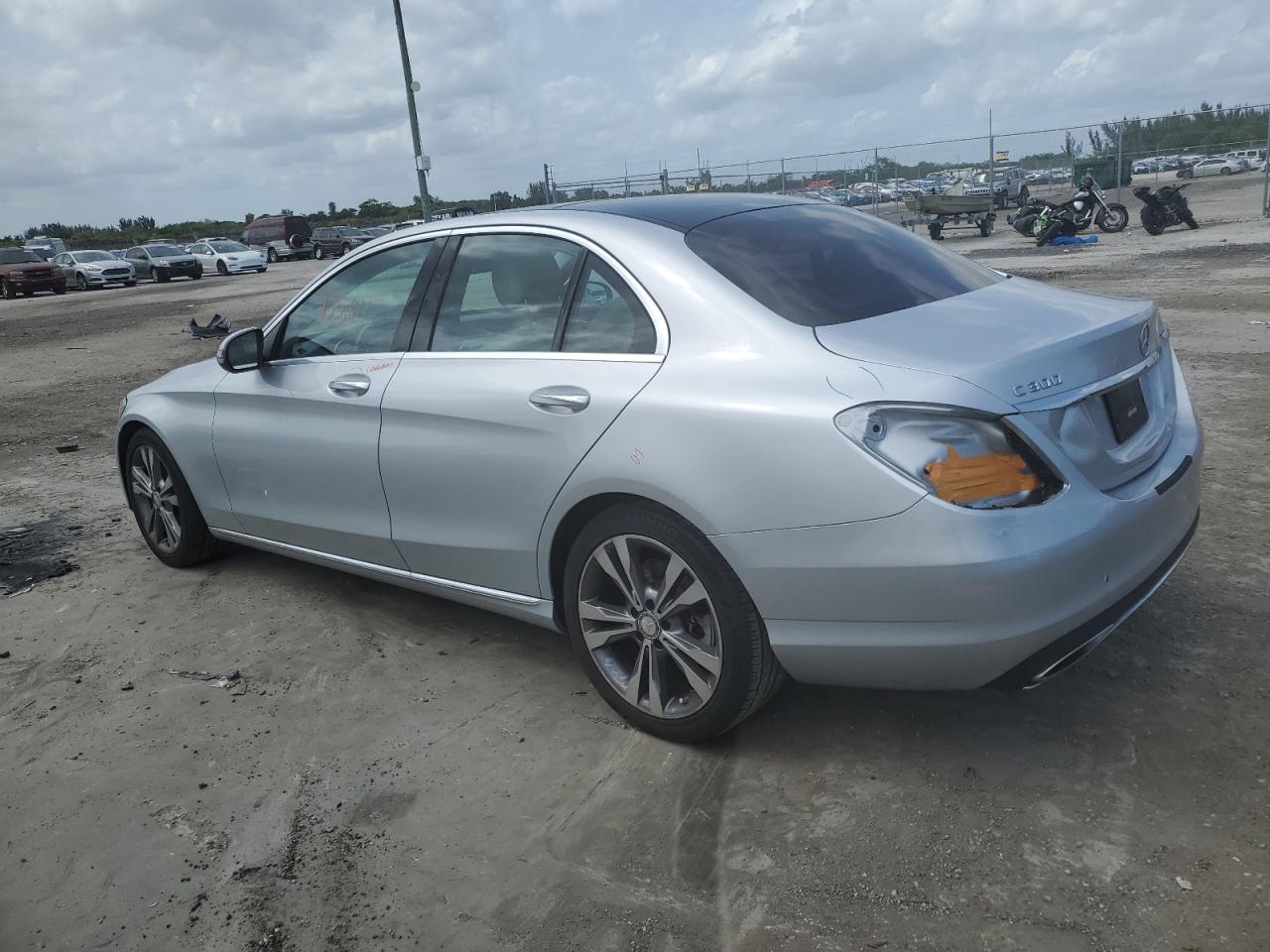 55SWF4JB1GU167087 2016 Mercedes-Benz C 300