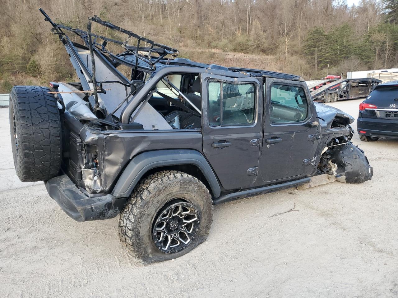 1C4HJXDGXJW199623 2018 Jeep Wrangler Unlimited Sport