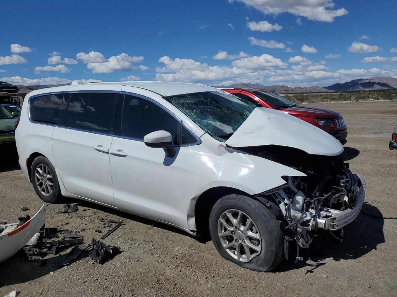 2C4RC1CG8HR824052 2017 Chrysler Pacifica Lx