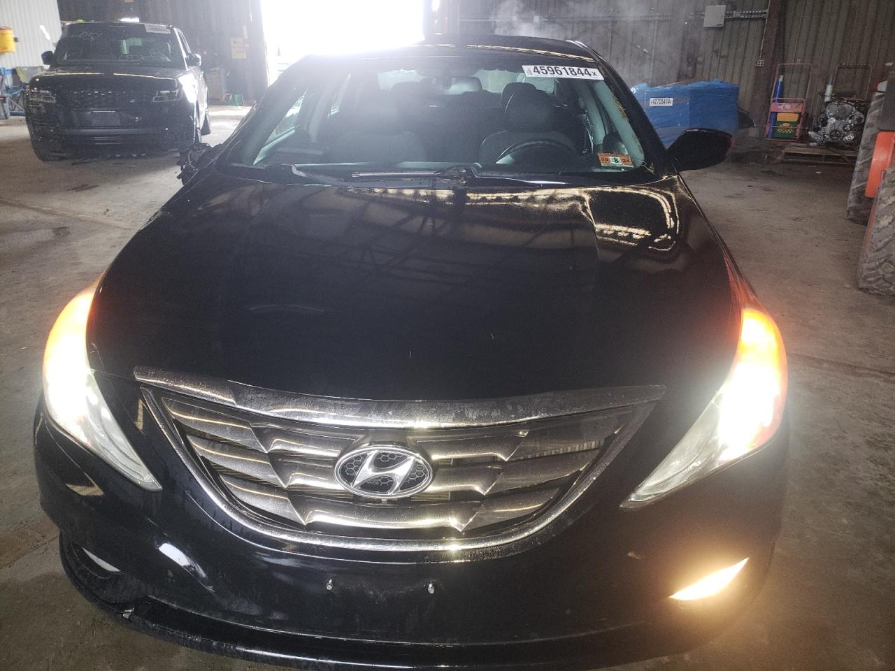 5NPEC4AB5DH522975 2013 Hyundai Sonata Se