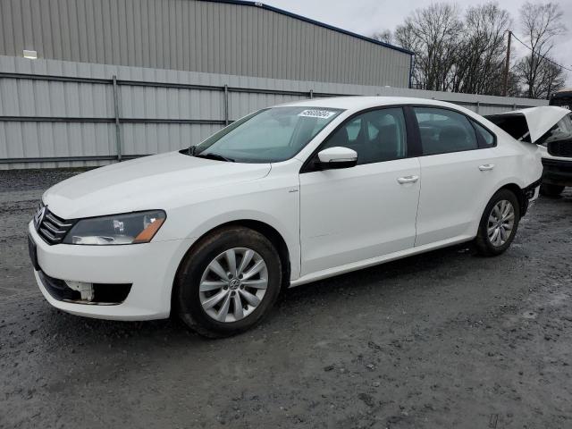 2015 VOLKSWAGEN PASSAT S - 1VWAT7A39FC076575
