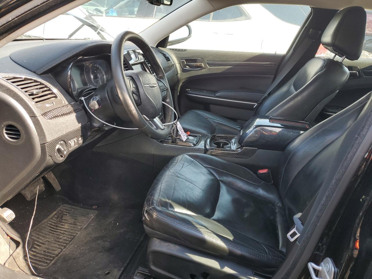 2C3CCARG2KH623570 2019 Chrysler 300 Touring