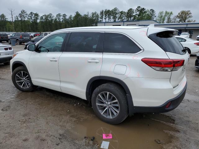 VIN 5TDJZRFHXJS544080 2018 Toyota Highlander, SE no.2