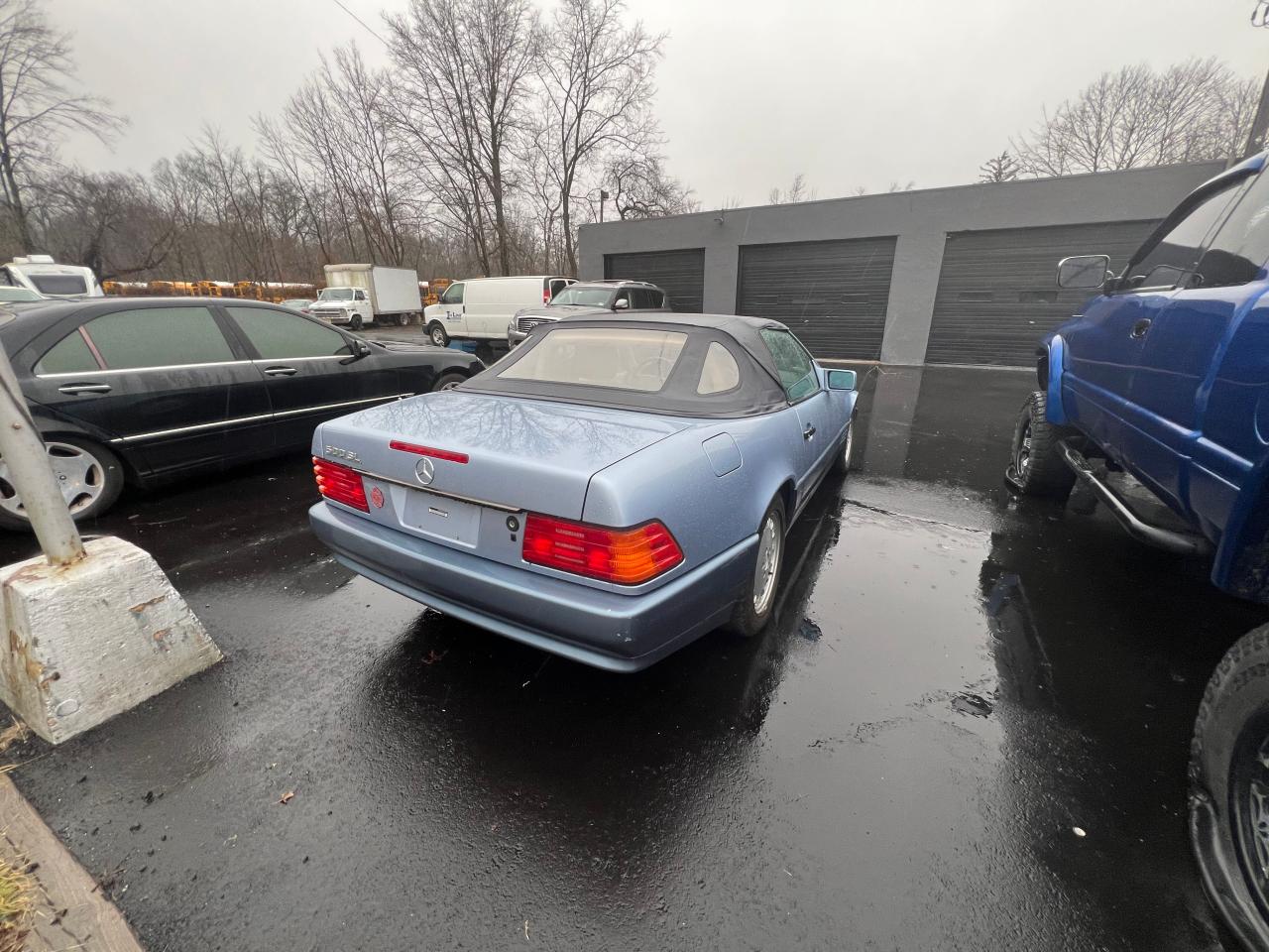 WDBFA66E3NF036944 1992 Mercedes-Benz 500 Sl