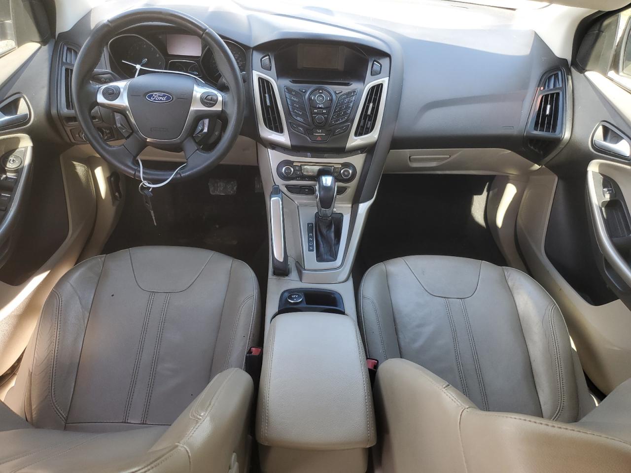 1FAHP3H2XCL309070 2012 Ford Focus Sel