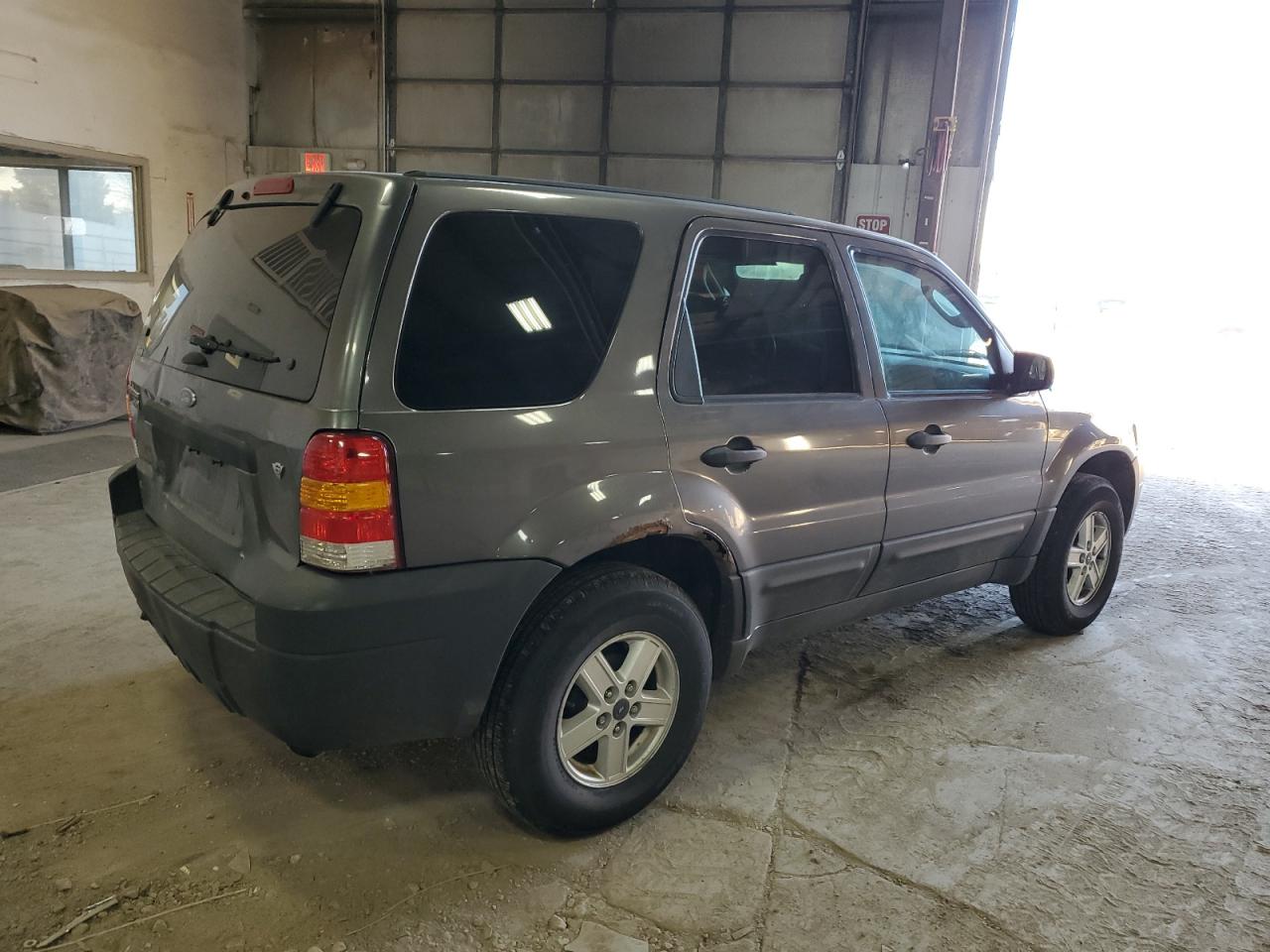 1FMYU92Z75KC22632 2005 Ford Escape Xls