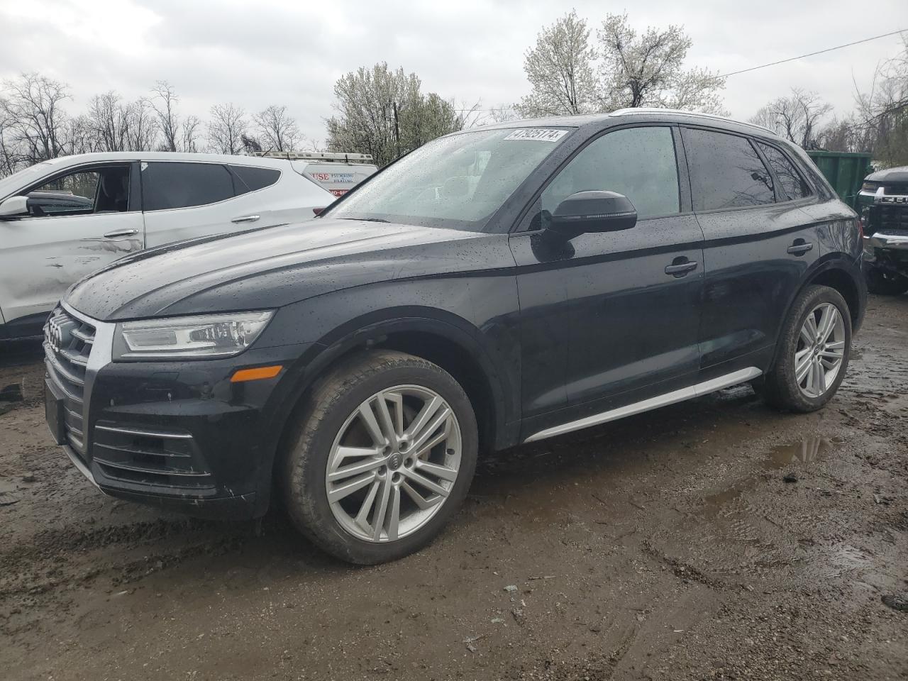 WA1ANAFY7J2242678 2018 Audi Q5 Premium