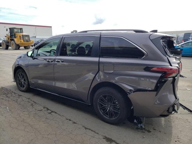2021 TOYOTA SIENNA XSE - 5TDDSKFC0MS027713