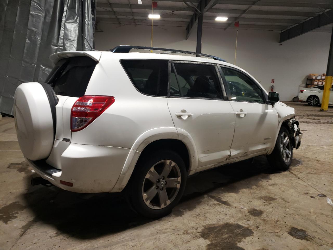 JTMRF4DV6B5049261 2011 Toyota Rav4 Sport