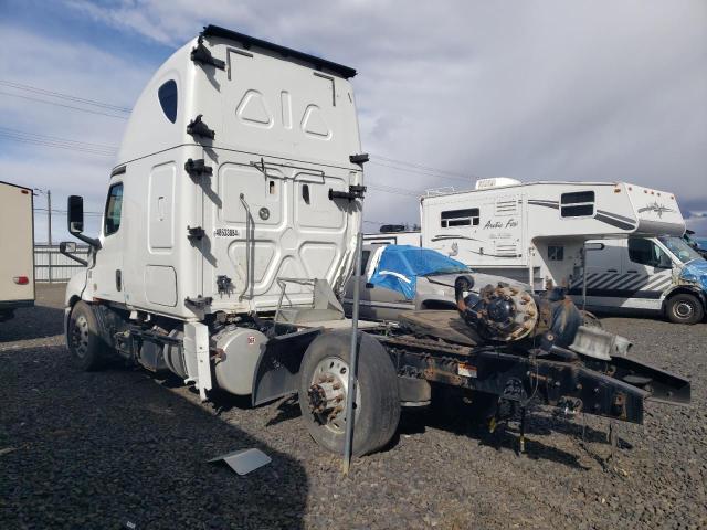 Lot #2440491247 2020 FREIGHTLINER CASCADIA 1 salvage car