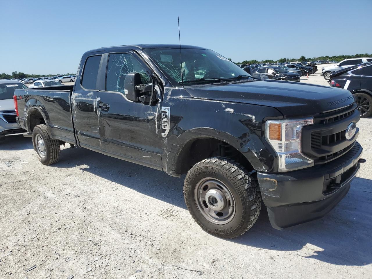 2022 Ford F350 Super Duty vin: 1FT8X3B6XNEG44679