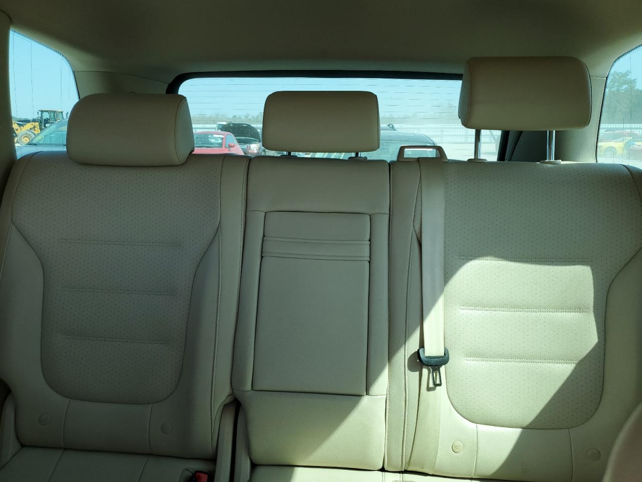 WVGEF9BP2DD001308 2013 Volkswagen Touareg V6