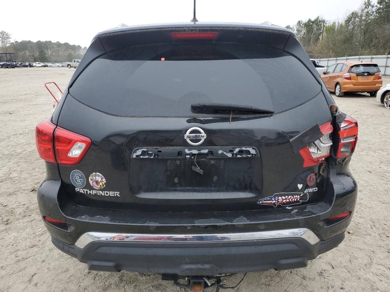 Lot #2492356967 2017 NISSAN PATHFINDER