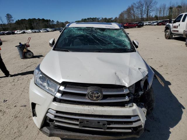 VIN 5TDJZRFH0KS721026 2019 Toyota Highlander, SE no.5