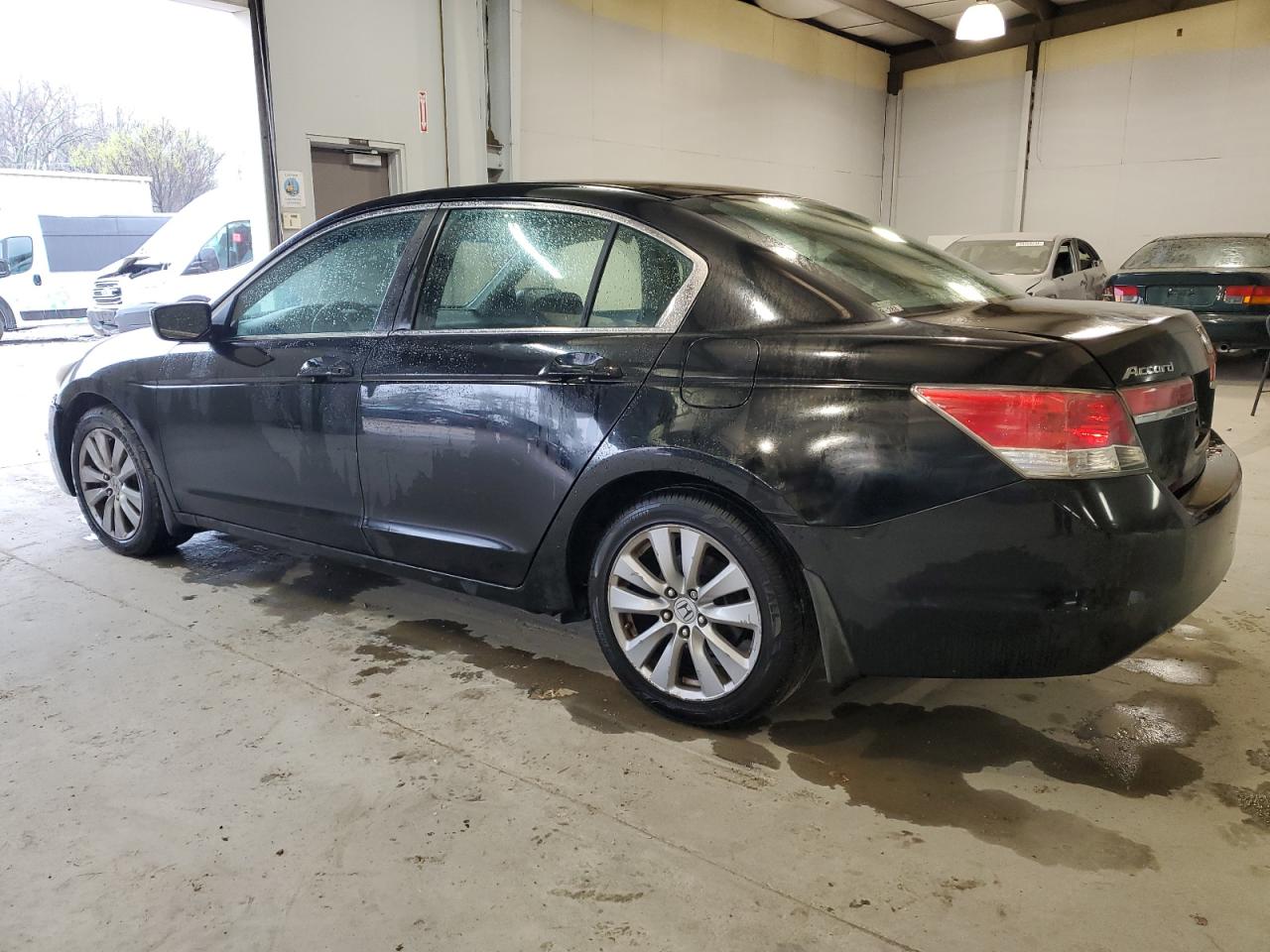 1HGCP2F71BA061834 2011 Honda Accord Ex