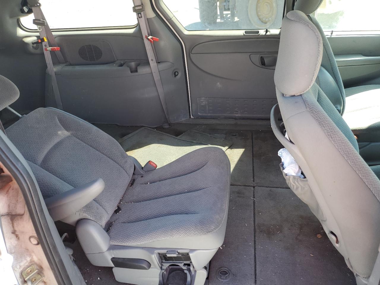 2D4GP44L55R243079 2005 Dodge Grand Caravan Sxt