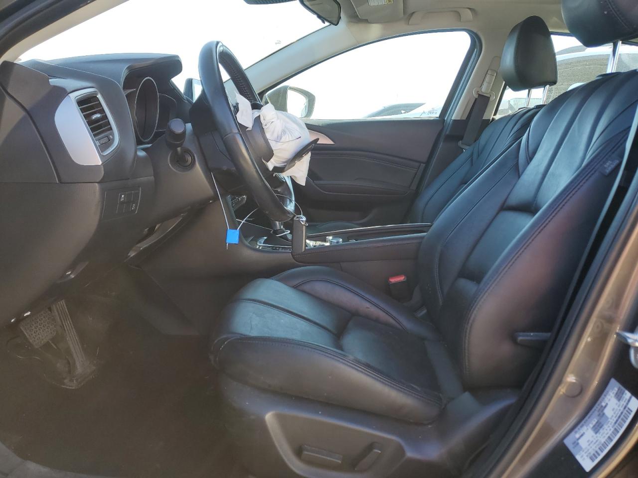 3MZBN1V32JM164297 2018 Mazda 3 Touring