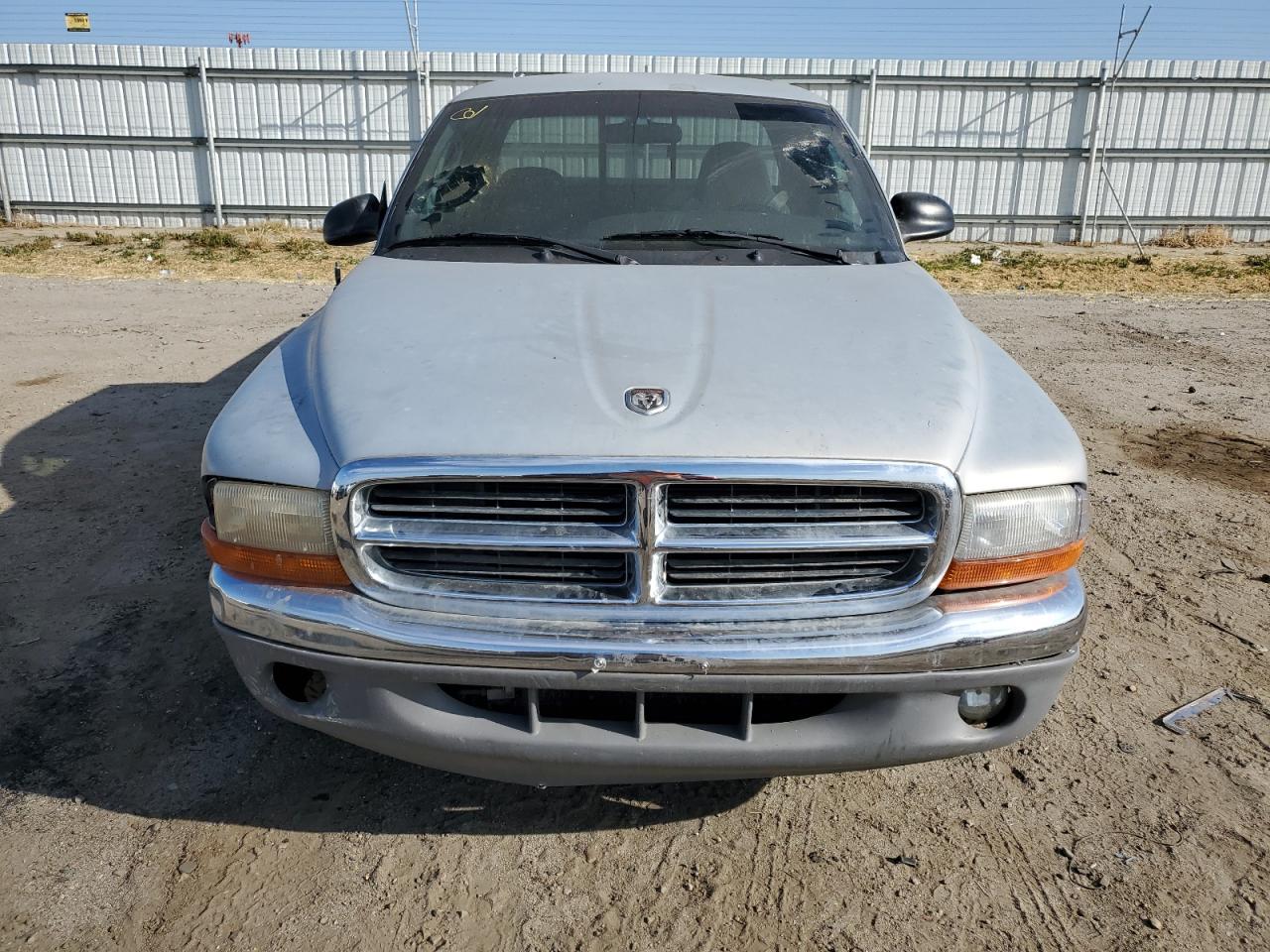 1B7GL22N2YS711368 2000 Dodge Dakota