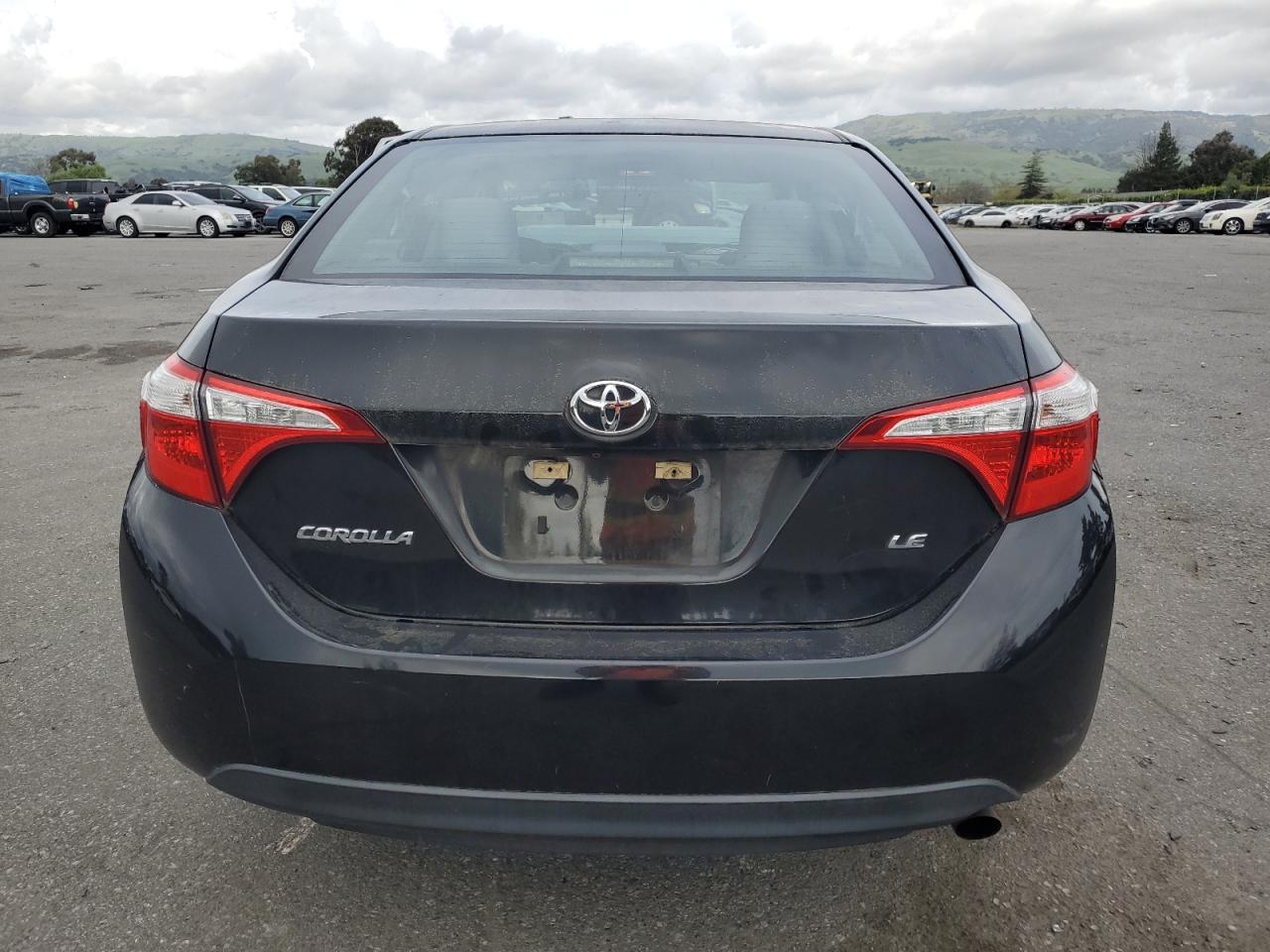 2015 Toyota Corolla L vin: 5YFBURHE7FP279480