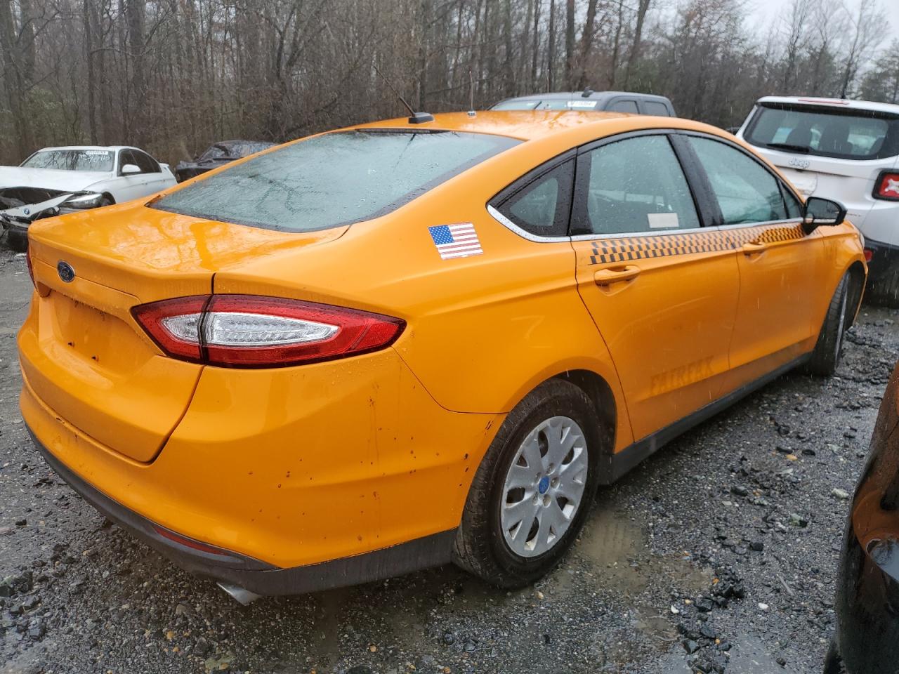 2013 Ford Fusion S vin: 3FA6P0G75DR179253