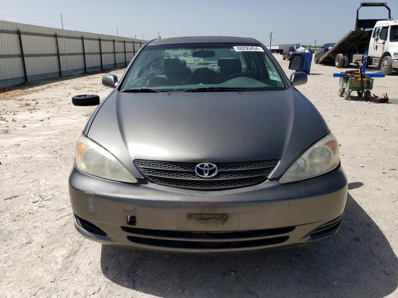 JTDBE32K620110242 2002 Toyota Camry Le