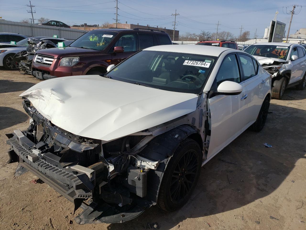  Salvage Nissan Altima